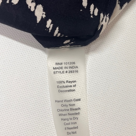 Soft Surroundings Navy Blue White Abstract Tunic with Bead Embellishment, Sz. XL - Picture 11 of 12